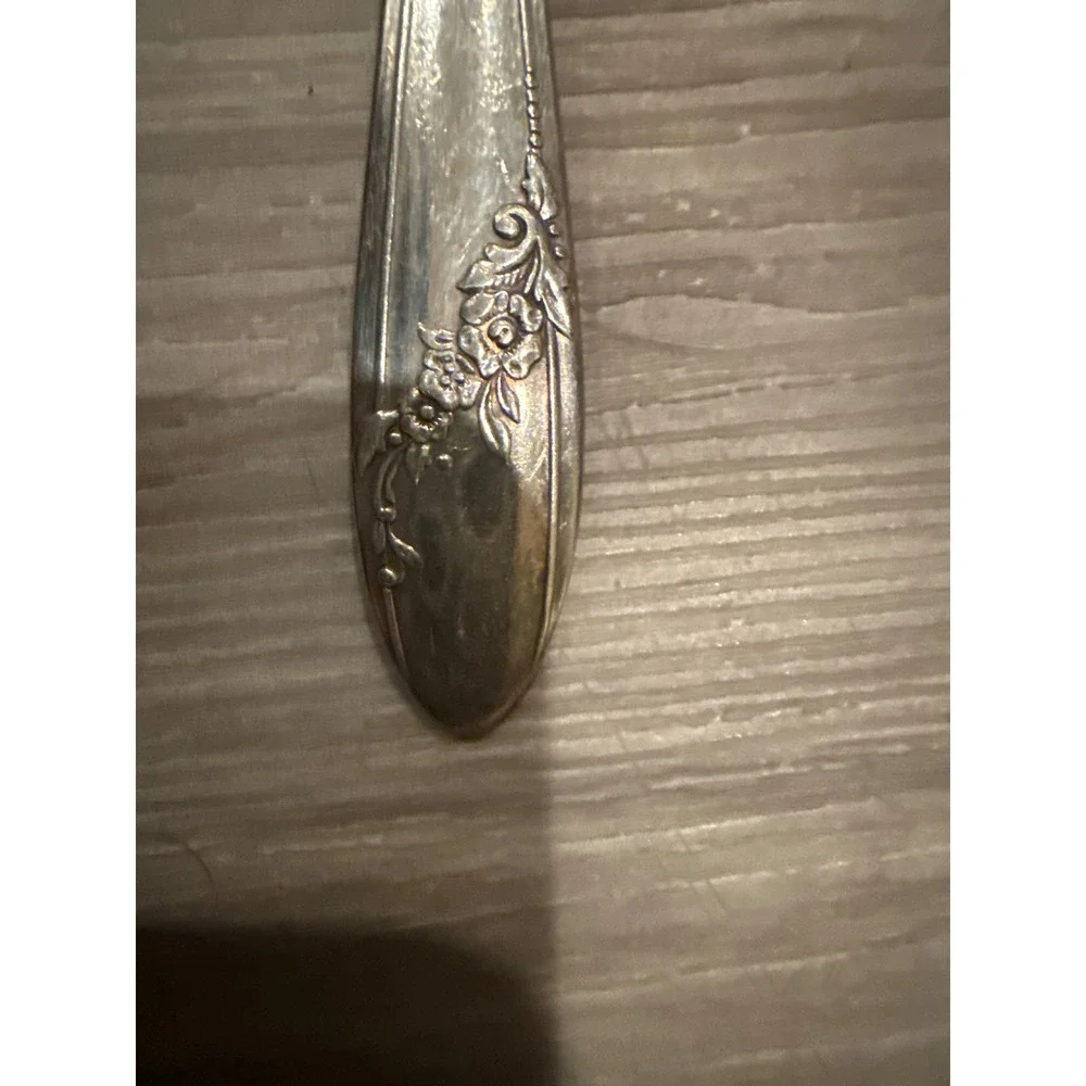 Oneida Tudor Silver Plate Queen Bess II Silver Plate Forks Set of 7 1946 Vintage